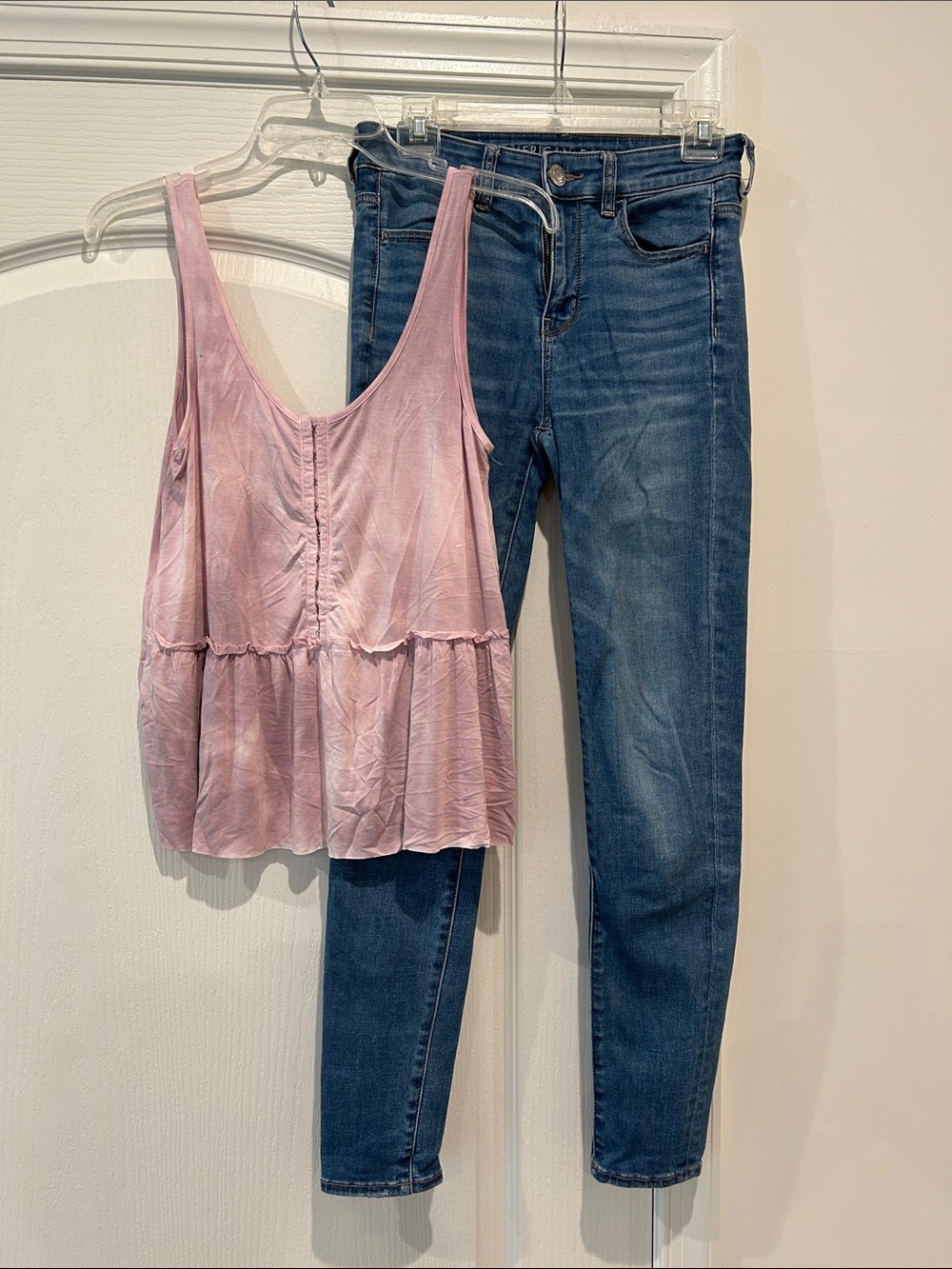 AMERICAN EAGLE BUNDLE- Soft & sexy tank with skinny jeans